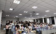 外国语学院举办“民大与我”英语角活动